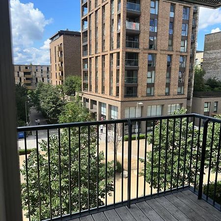 Luxury One Bedroom Apartment 런던 외부 사진