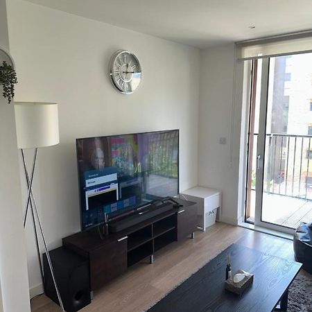 Luxury One Bedroom Apartment 런던 외부 사진