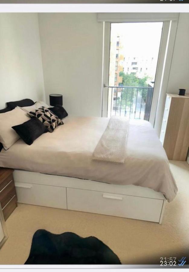Luxury One Bedroom Apartment 런던 외부 사진